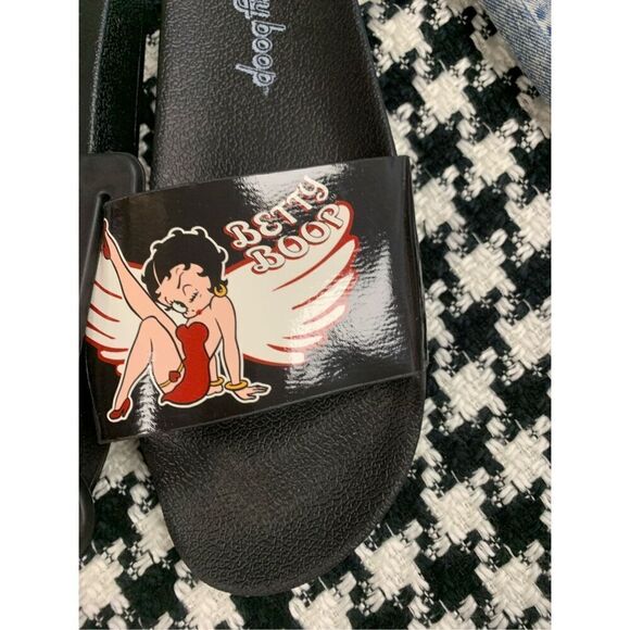 Iridescent Pink Betty Boop Slides - Picture 2 of 5